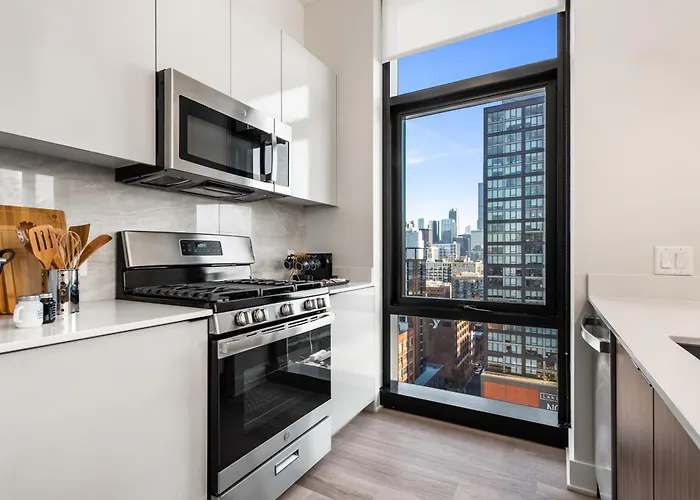 Avra Stylish Apartments Prime West Loop Location Near Union Park