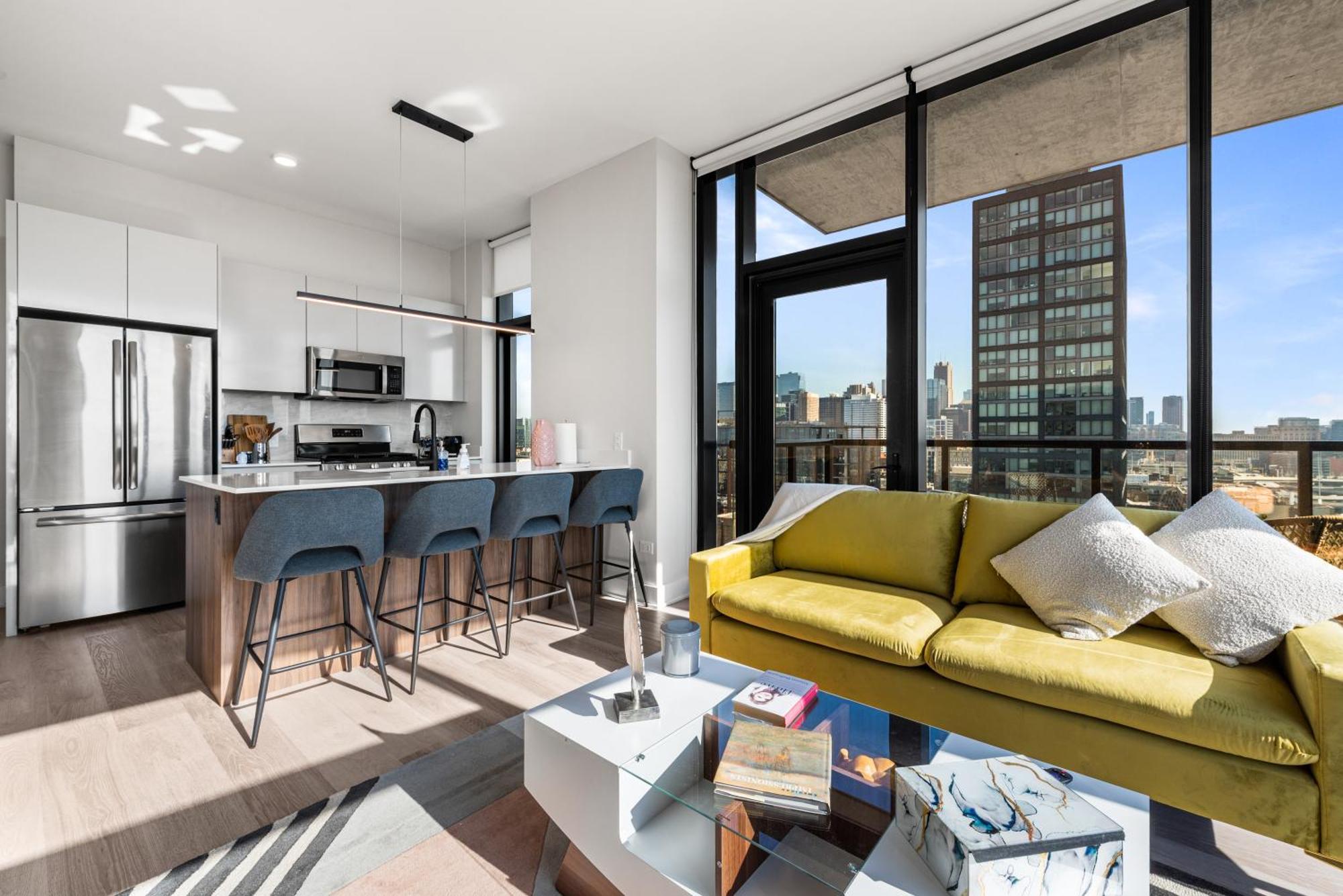 Avra Stylish Prime West Loop Location Near Union Park Apartment Chicago