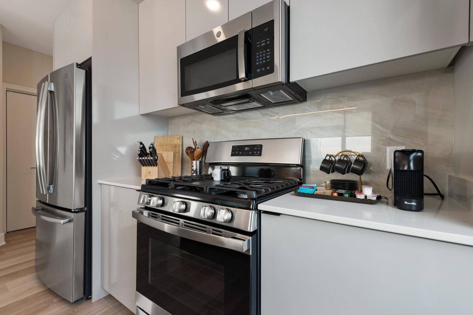 Avra Stylish Prime West Loop Location Near Union Park * Chicago
