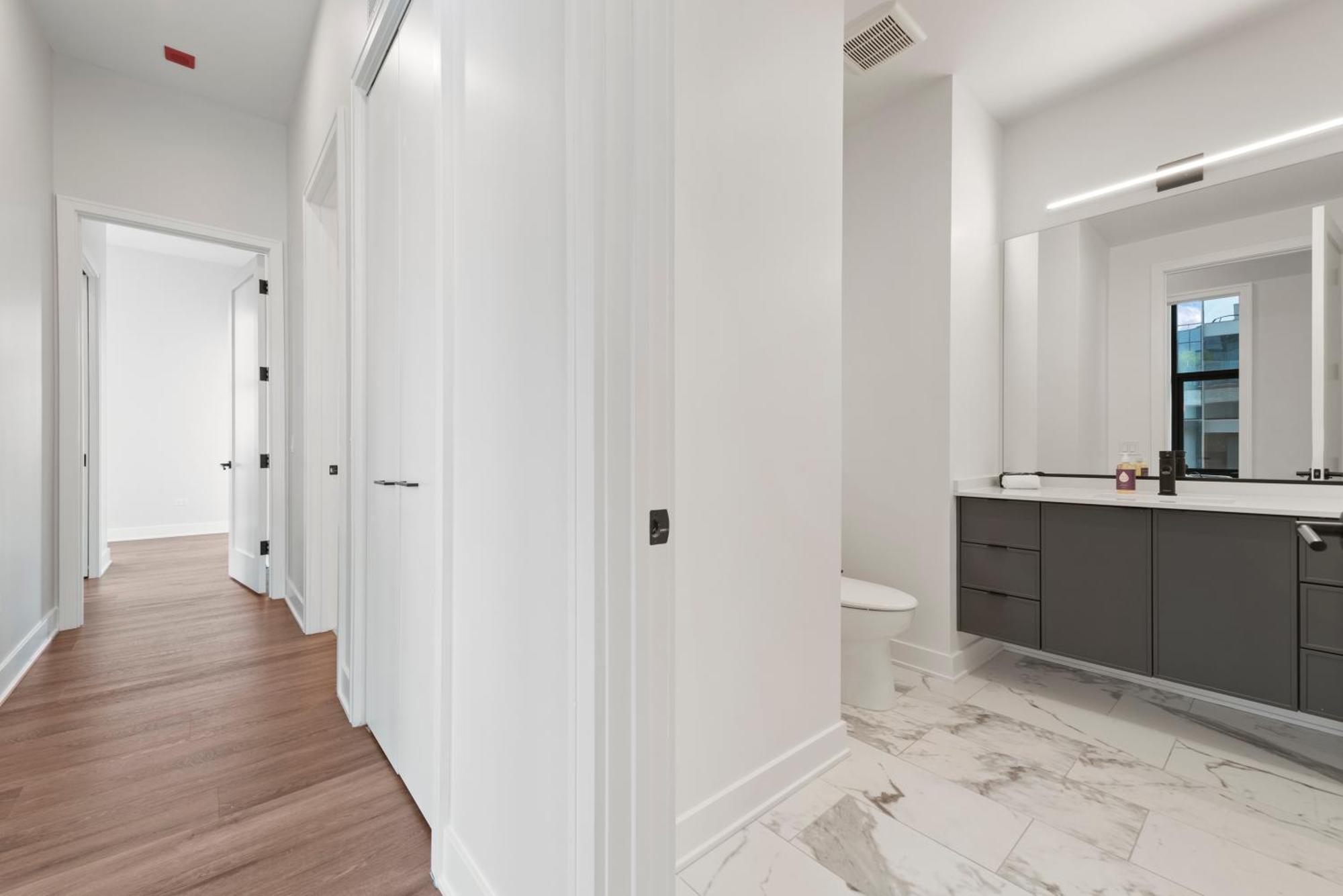 Avra Stylish Prime West Loop Location Near Union Park Apartamento